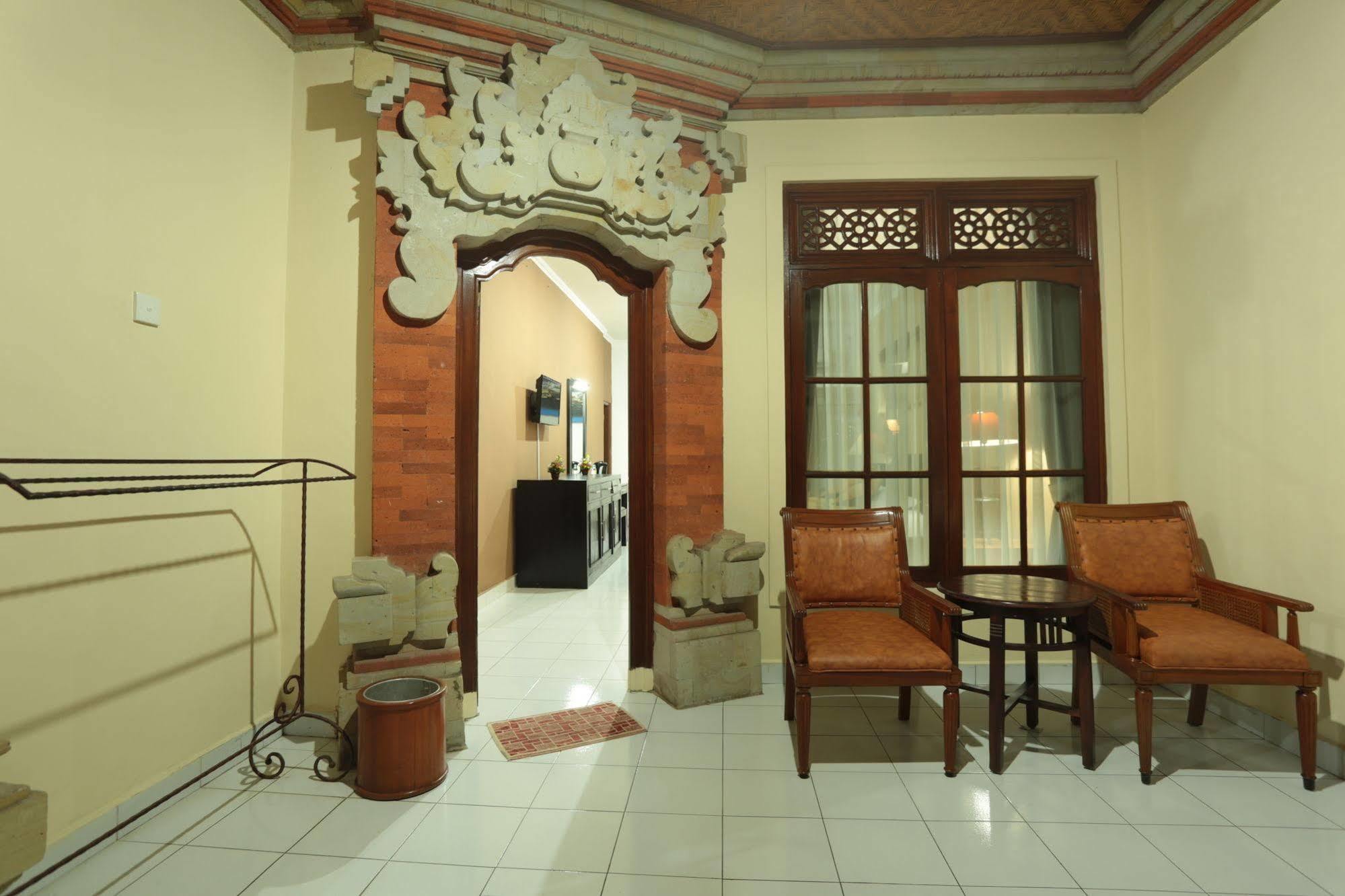 La Walon Hotel Kuta  Exterior photo